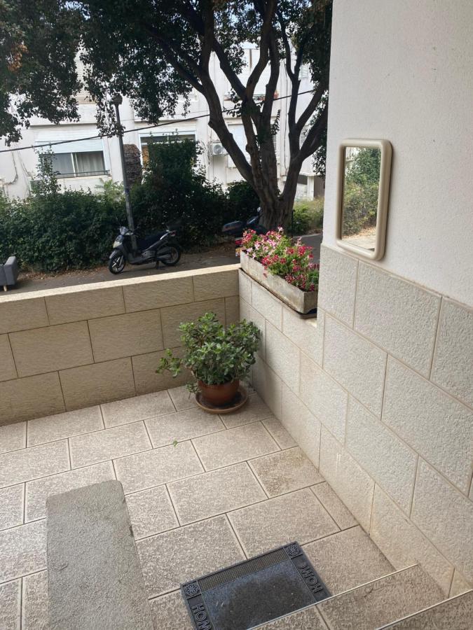 דירת סטודיו בכרמל הירוק Apartment ไฮฟา ภายนอก รูปภาพ